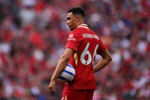 Tuyên bố chia tay Liverpool