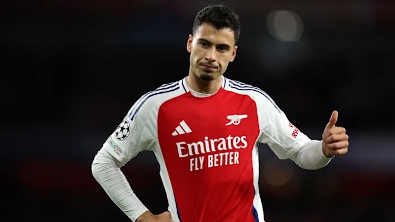 Chuyển mình đến Arsenal